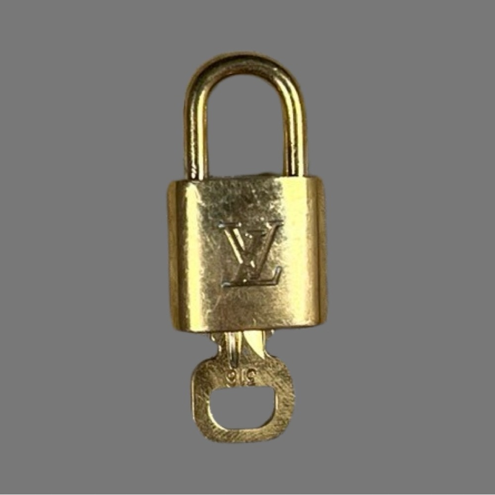 Louis Vuitton Lock and Key No. 316